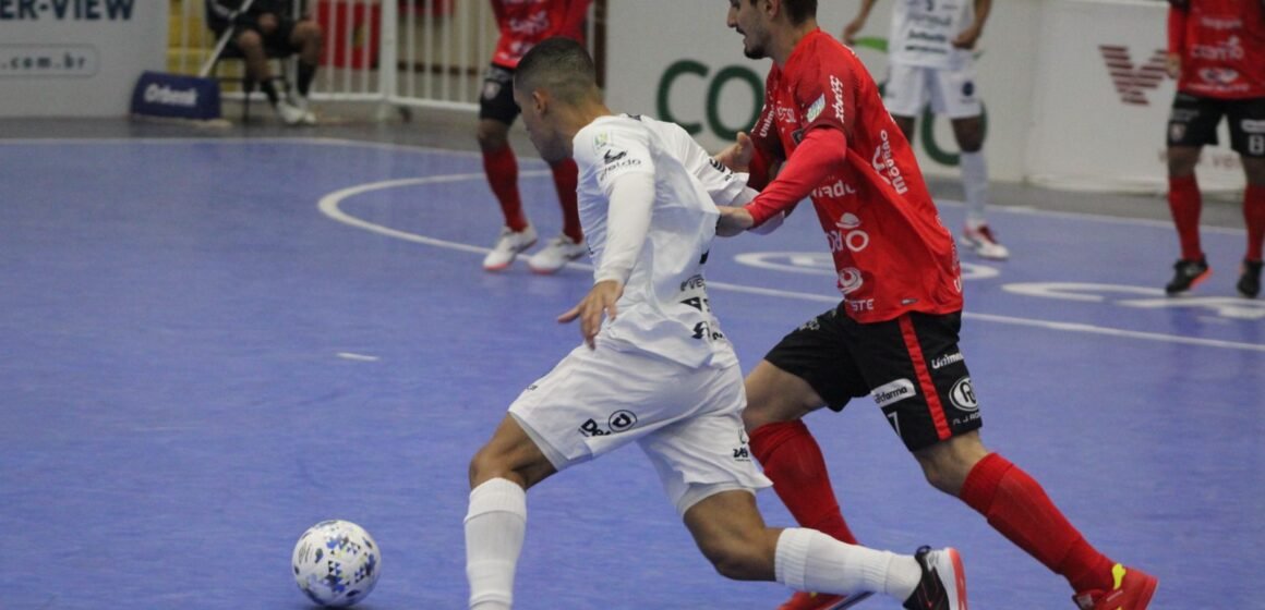 Tubarão Futsal conquista primeira vitória pela Liga Nacional UNITV