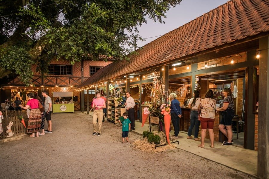 Osterdorf-atrai-milhares-de-visitantes-e-turistas-para-Sao-Martinho