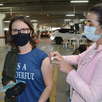 Tubarão realiza ação de vacinação contra a convid-19 neste domingo