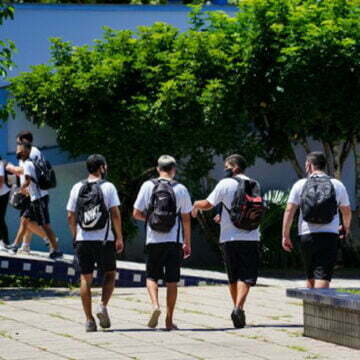 SC lança Bolsa Estudante para combater evasão escolar