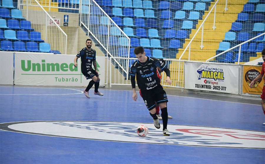 Tubarão Futsal estreia na segunda fase do Estadual