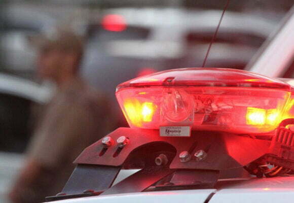 Morador é agredido com cabo de foice por vizinho em sua própria casa