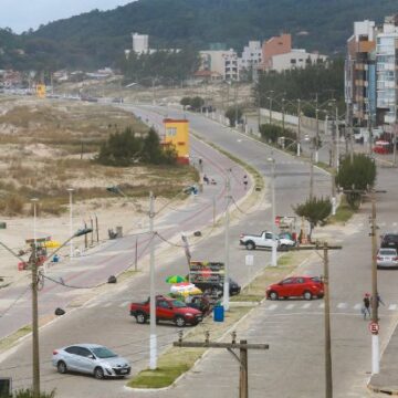 Laguna recebe investimentos de R$12,8 milhões para obras de infraestrutura e educação Laguna recebe investimentos de R$12,8 milhões para obras de infraestrutura e educação