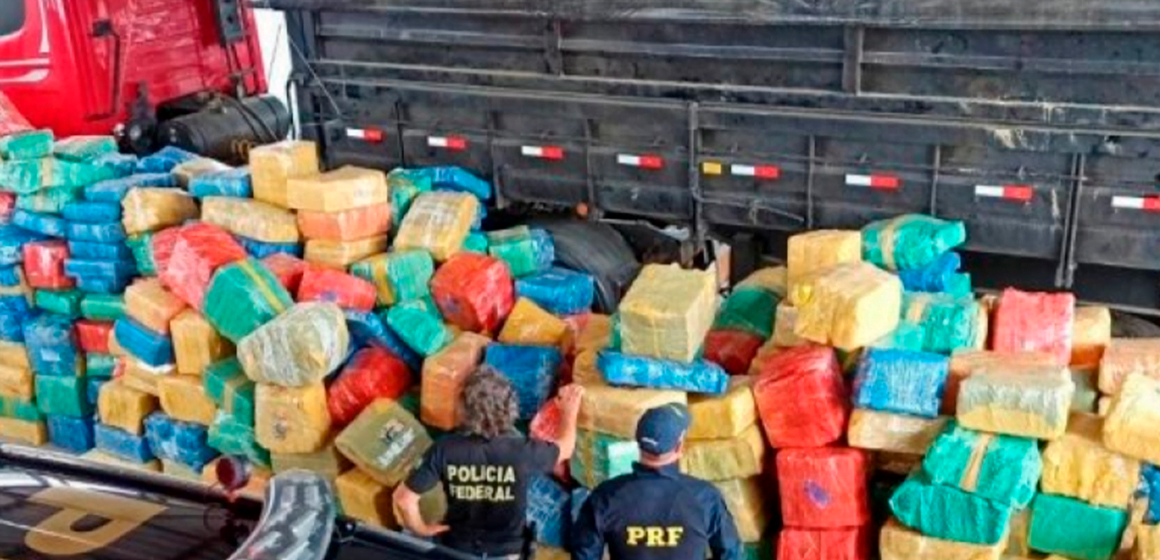 Carga com 13 toneladas de maconha é apreendida em caminhão que seguia para o Porto de Imbituba