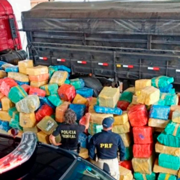 Carga com 13 toneladas de maconha é apreendida em caminhão que seguia para o Porto de Imbituba