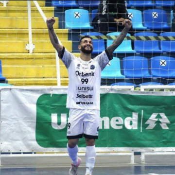 Tubarão Futsal joga em Uberlândia neste domingo
