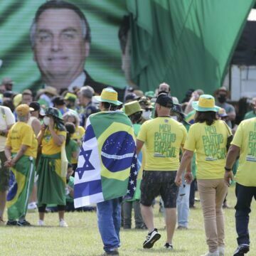 A direita envergonhada quer espaço na política e no Judiciário
