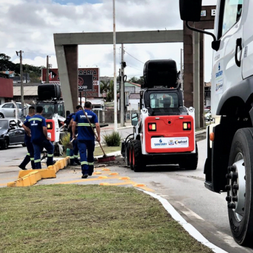 Mutirão de limpeza recolhe meia tonelada de lixo em Capivari de Baixo