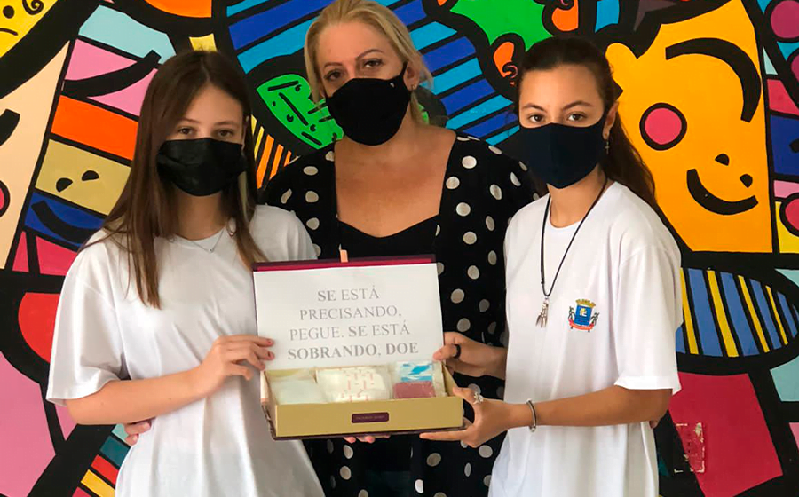 Estudantes de Capivari de Baixo lançam projeto “caixinha de absorventes”