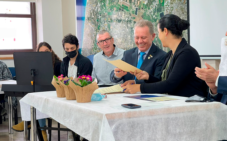 Acordo de cidades-irmãs entre Tubarão e Hefer Valley é celebrado em Israel Acordo de cidades-irmãs entre Tubarão e Hefer Valley é celebrado em Israel
