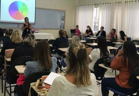 APAE de Tubarão deverá se tornar modelo de capacitação em educação especial da FCEE