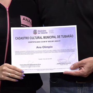Agentes culturais de Tubarão recebem certificados do Cadastro Cultural Municipal