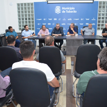 Ordem de serviço para pavimentação da rua Teodoto Tonon é entregue em Tubarão Ordem de serviço para pavimentação da rua Teodoto Tonon é entregue em Tubarão