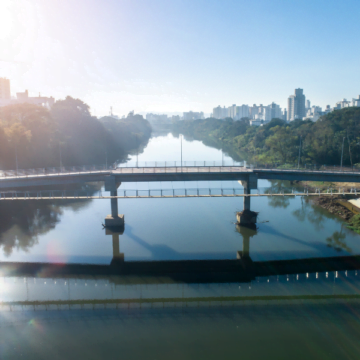 Iluminação da passarela Ângelo Zaboti, em Tubarão, passará por reparos Iluminação da passarela Ângelo Zaboti, em Tubarão, passará por reparos