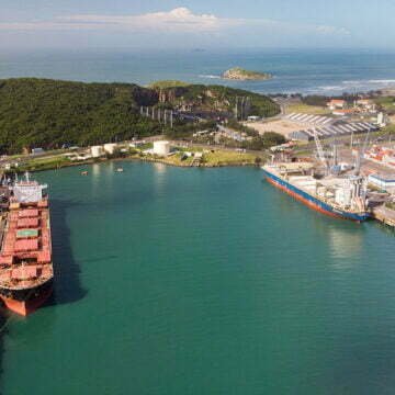 Porto de Imbituba tem melhor abril de sua história com alta de 45,9% na movimentação Porto de Imbituba tem melhor abril de sua história com alta de 45,9% na movimentação
