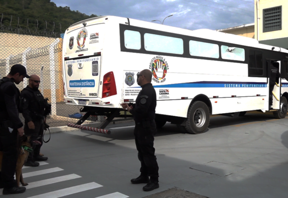 Detentos voltam gradativamente ao Complexo Prisional de Tubarão após enchente