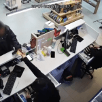 Ladrão rouba farmácia usando arma de brinquedo e acaba preso após cerco policial