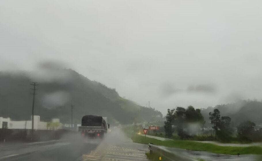 MetSul alerta para chuva excessiva em Santa Catarina nesta semana
