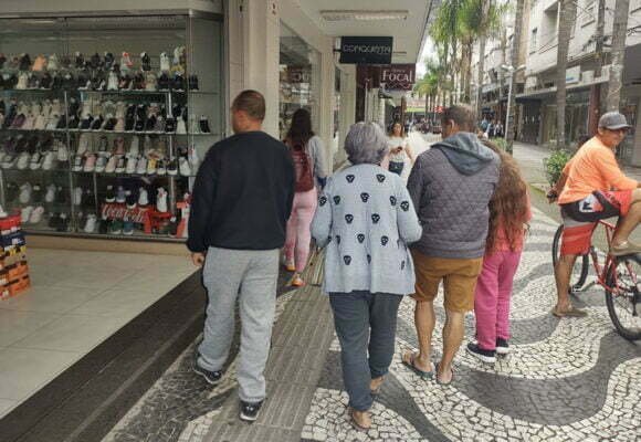 Dia das Mães movimenta comércio tubaronense com horário especial neste sábado (13)
