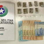 Adolescente de 14 anos é apreendido em flagrante vendendo drogas