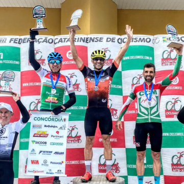 Ciclistas de Tubarão são campeões de competição a nível nacional Ciclistas de Tubarão são campeões de competição a nível nacional