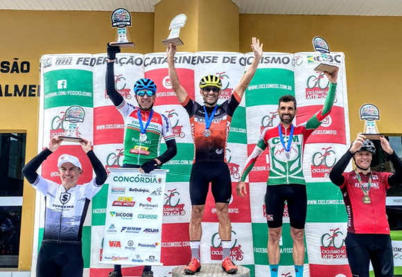Ciclistas de Tubarão são campeões de competição a nível nacional