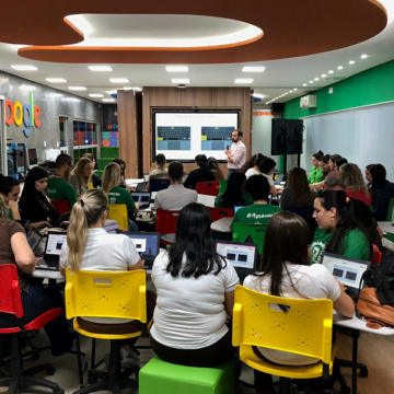 Professores do Colégio Dehon recebem capacitação para agregarem ferramentas tecnológicas nas aulas