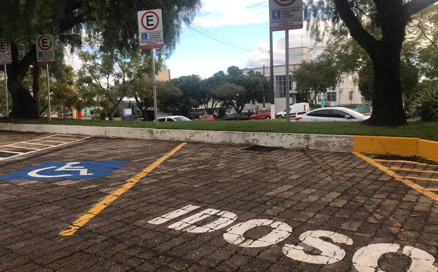 Cartão de estacionamento preferencial pode ser solicitado neste sábado, em Tubarão