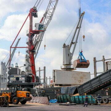 Porto de Imbituba ultrapassa as 700 mil toneladas mensais em julho