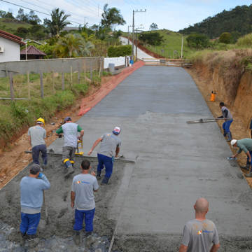 Estrada Geral do Caruru já tem cerca de 300 metros pavimentados