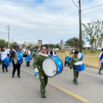 Escolas de Educação Infantil e Ensino Fundamental prestam homenagem à Pátria