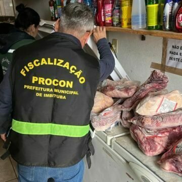Carne imprópria para o consumo é apreendida em Imbituba