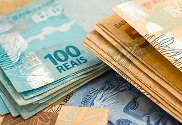 Valor do salário mínimo sobe para R$ 1.302 a partir de 1º de janeiro