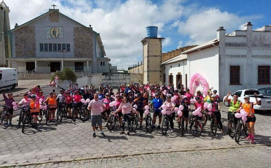 Mais de cem ciclistas participam do 1º Pedal Rosa em Jaguaruna