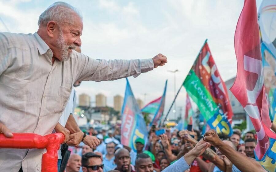 Lula (PT) é eleito presidente do Brasil e voltará ao comando do país após 12 anos
