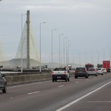 Tráfego na ponte Anita Garibaldi começa a ser liberado nesta terça-feira Tráfego na ponte Anita Garibaldi começa a ser liberado nesta terça-feira
