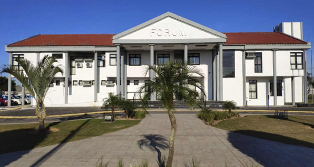 Dez anos após o crime, homem que matou companheiro de ex-mulher é condenado Dez anos após o crime, homem que matou companheiro de ex-mulher é condenado