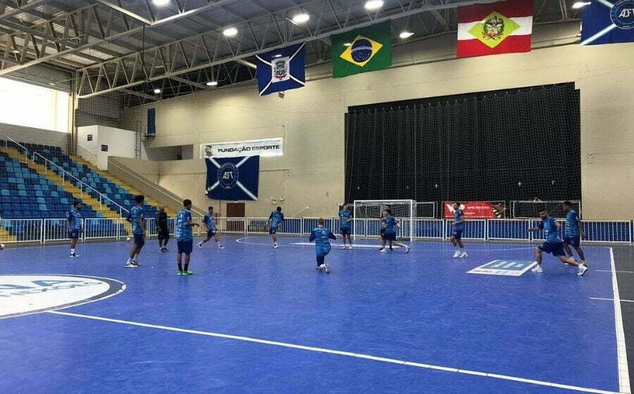 Classificado para as quartas de final, Tubarão Futsal encerra a primeira fase do Estadual fora de casa