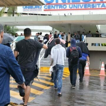 Provas do Enade são aplicadas neste domingo em todo o país