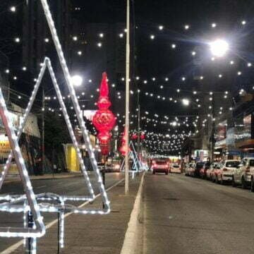 Iluminação de Natal de Tubarão tem novo furto de fios neste domingo