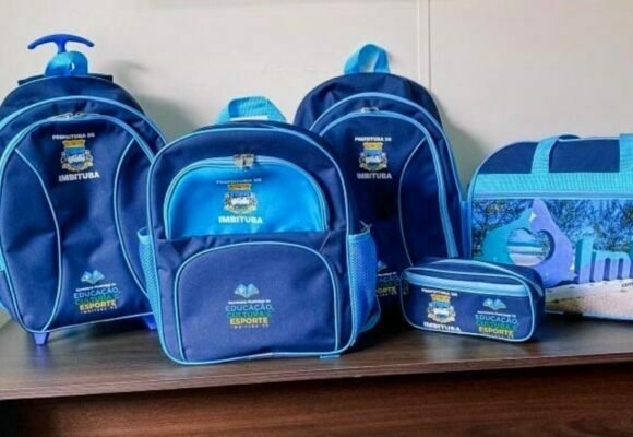 Alunos da rede municipal de Imbituba vão receber mochila junto ao kit escolar