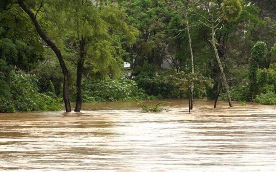 Com chuvas fortes e persistentes, Santa Catarina decreta situação de emergência
