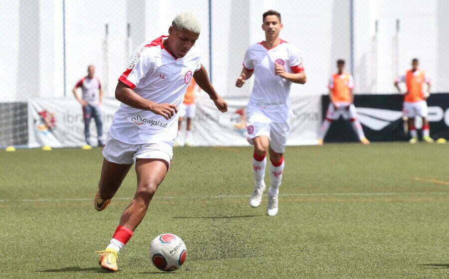 Base do Hercílio Luz joga contra o Ibrachina neste domingo pela terceira fase da Copinha