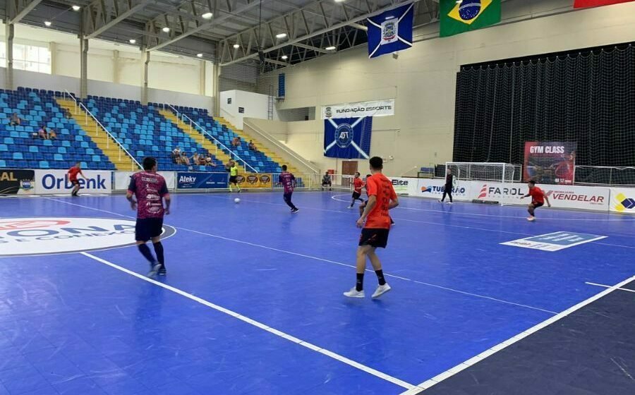 Tubarão Futsal vence o Joinville em jogo-treino na Arena Multiuso
