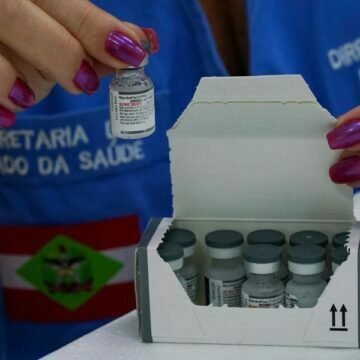 Aplicação da vacina bivalente contra a Covid-19 inicia na próxima semana em SC