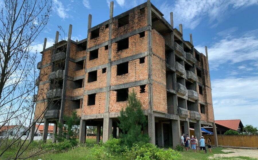 Justiça pede demolição de prédio abandonado há 30 anos em Jaguaruna