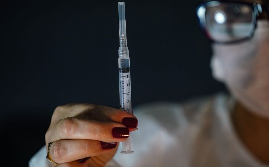 Doses da vacina bivalente contra a Covid-19 começam a chegar em Santa Catarina