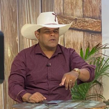 Sucesso de audiência, Adriano Marçal completa 16 anos na UNITV