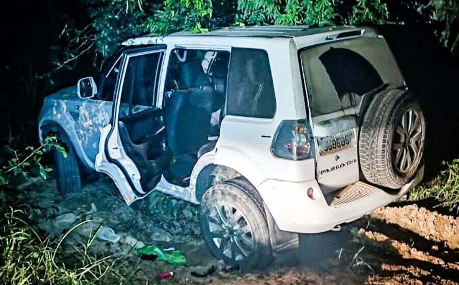 Assaltantes invadem casa, rendem família e roubam três carros e quatro celulares