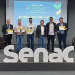 Quatro prefeitos da região são premiados por implantação de projetos inovadores